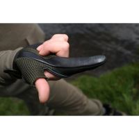 Taska Rukavice na daleké nahazování a zakrmování levá (1)