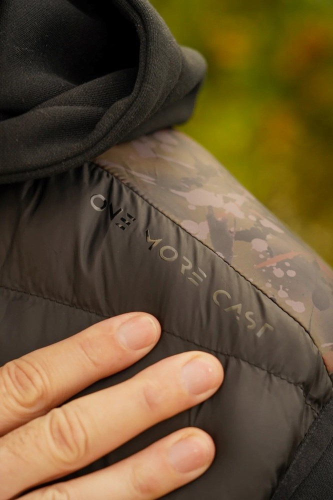 One More Cast Vesta Splash Camo Knight Gilet (7)