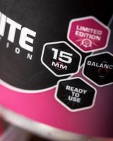 Mainline Boilies Fluro Pink White Wafters Banoffee 15 mm (1)