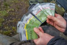 Korum Háček s Gumičkou Banded Hook Hairs Barbed (4)