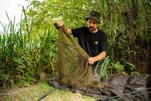 Nash Podběrák Scope OPS Retract Landing Net 42" (2)