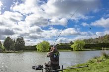 Preston Innovations Krmítko Hexmesh Plastic Cage Feeders Medium (3)