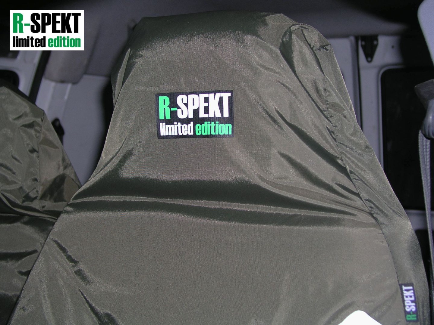 R-SPEKT Ochranné autopotahy pro dodávky 1+2 (2)