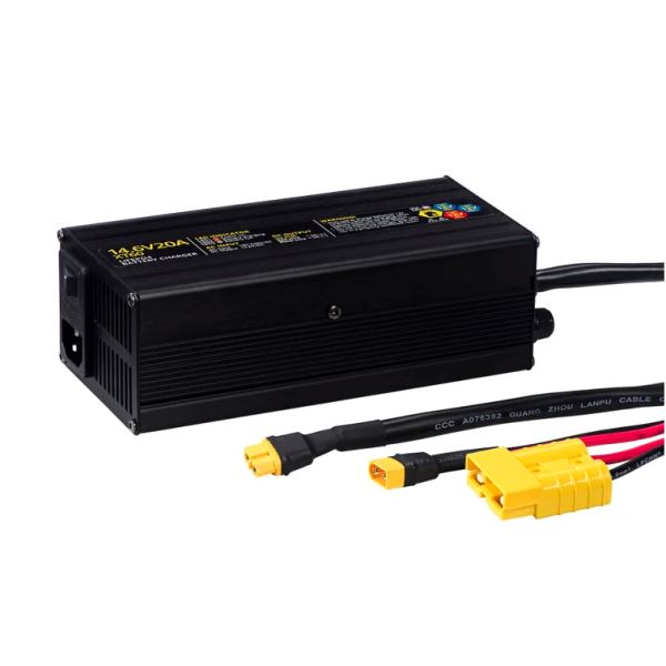 Rebelcell Nabíječka XT60 Lifepo4 Charger 14,6 V 20 A