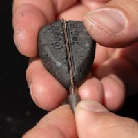 Avid Carp Olovo Inline Flat Pear Groove Lead (2)