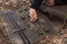 Korda Organizér Na Kolíky a Tyče Compac Bivvy Wrap Olive (2)