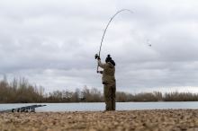 Avid Carp Prut React 10 ft 4,5 lb Utility (6)