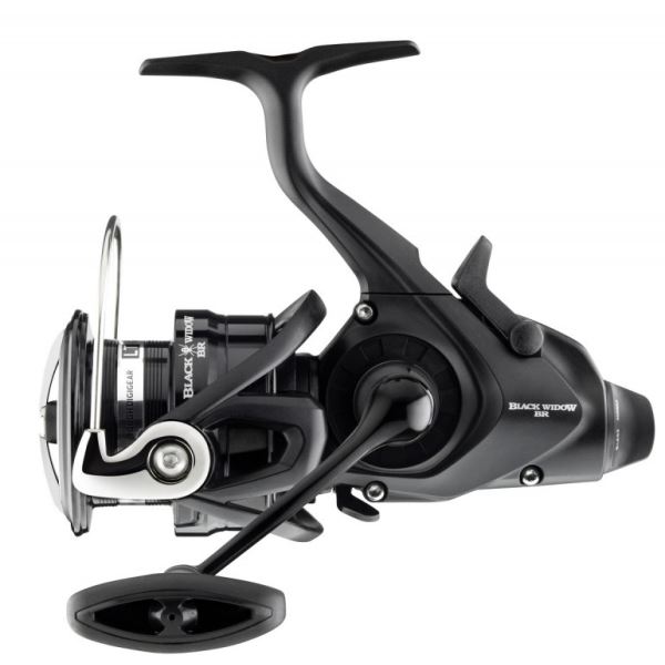 Daiwa Naviják 19 Black Widow BR LT 3000