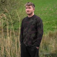 Avid Carp Triko s Dlouhým Rukávem Distortion Camo Lite T-Shirt Long Sleeve (4)