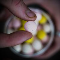 Munch Baits Plovoucí Boilies Citrus Nut Washed Out Pop Ups 200 ml (2)