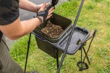 Avid Carp Stojan na Kbelík Bait Station Kit (3)