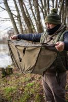 Korum Vážící Sak Expedition Compact Recovery Sling (4)