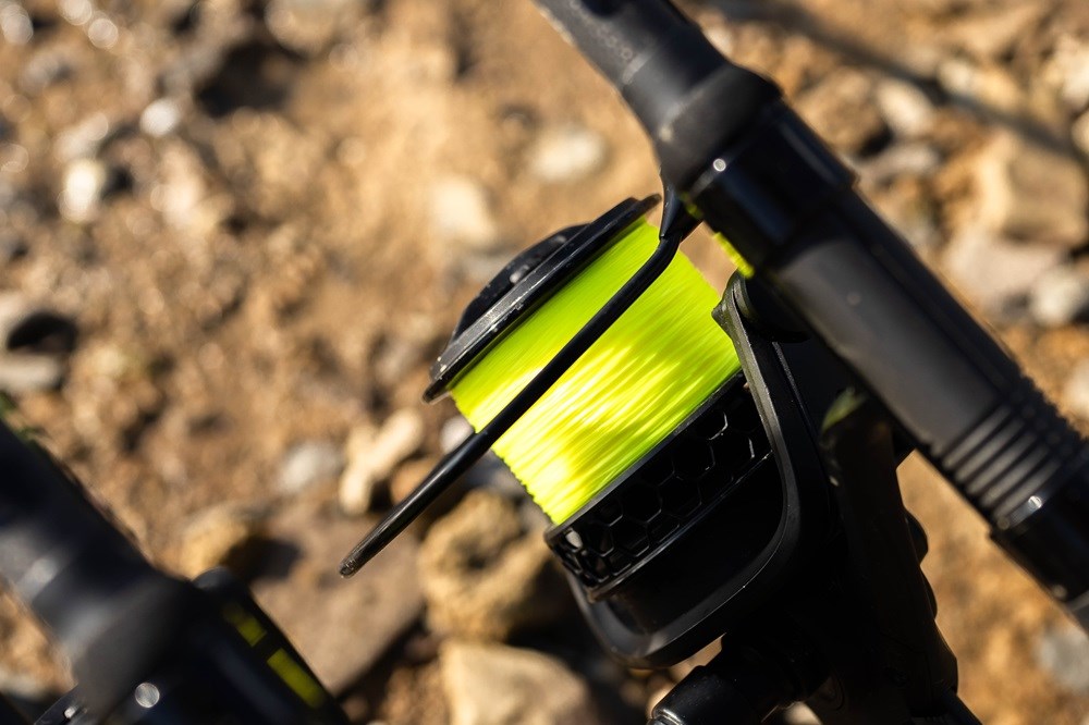 Nash Vlasec Skyline Mono UV Yellow 1000 m (1)