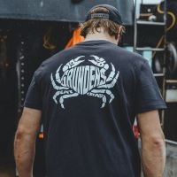 Grundéns Tričko Eat Your Words HD Pocket Tee Crab Graphic Black (2)