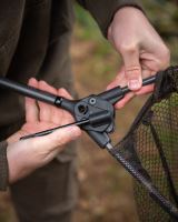 Fox Podběrák Lever Lok Landing Net 2 Piece Handle (15)