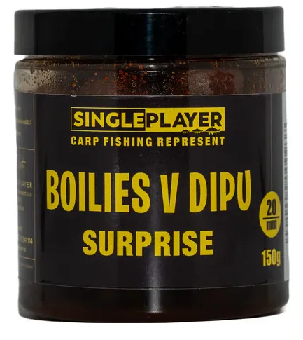 Levně Singleplayer boilies v dipu surprise 150 g 20 mm