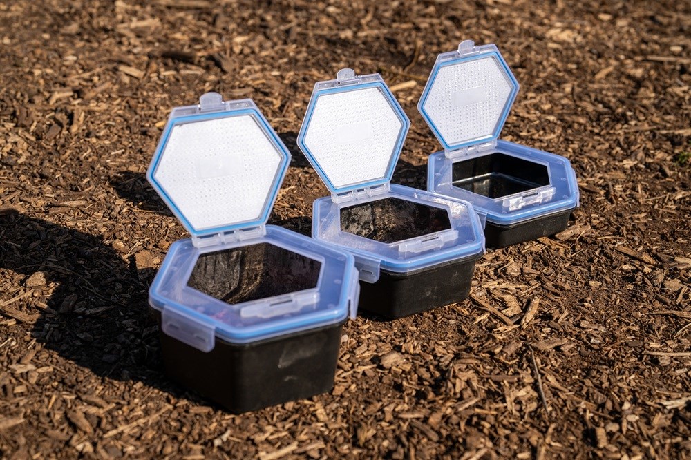 Zebco Krabička Na Živé Nástrahy Secure-Lock Bait Box 2 l (6)