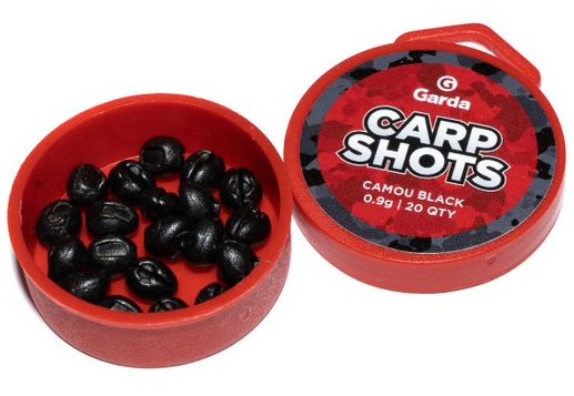 Levně Garda bročky carp shots camou black - 20 ks 0,9 g