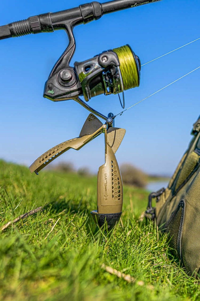 Korum Zakrmovací Raketa Bopper Bait Dropper (4)
