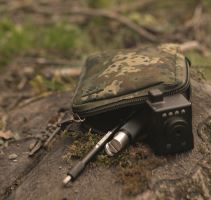 Thinking Anglers Pouzdro Camfleck Solid Zip Pouch Large (1)