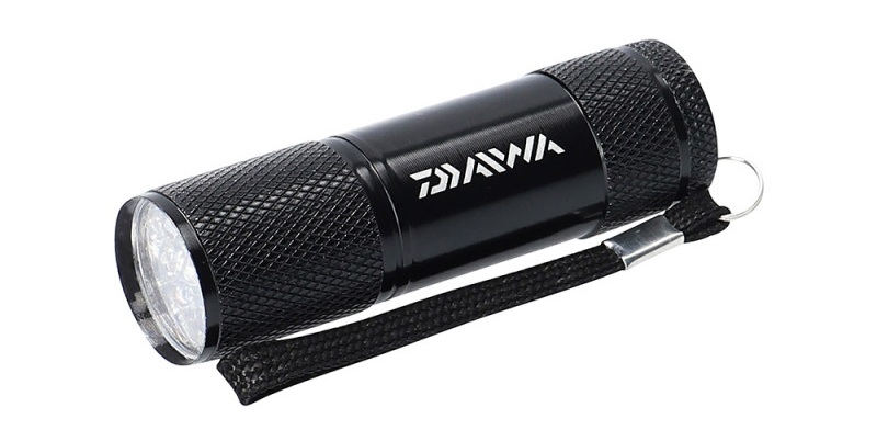 Daiwa lampa uv torch