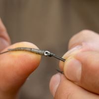 Avid Carp Rovnátka Outline FleckTone Line Aligner (5)