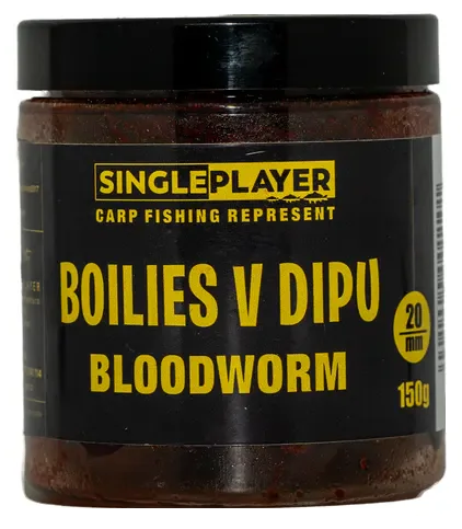 Levně Singleplayer boilies v dipu bloodworm 150 g 20 mm