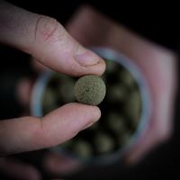 Munch Baits Plovoucí Boilies Pop-Ups Bio Marine 200 ml (1)