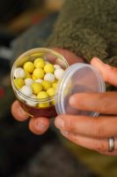 One More Cast Plovoucí Boilie Boosted Fluoro Pop-Ups Paella 70 g 14 mm (2)