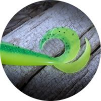 RedBass Gumová Nástraha Twister Kixter Black/Signal Yellow G UV COLOR - 12,5 cm 14 g (2)