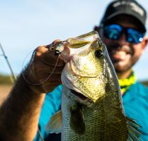 Savage Gear Gumová Nástraha Ned Minnow Floating Electric Shad 7,5 cm 4,5 g (1)