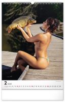 PGCZ Nástěnný Kalendář Girls And Carps 2025 33x46 cm (3)