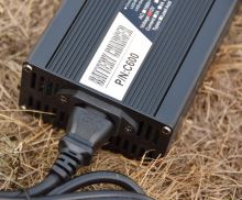 Mivardi Lithiová Baterie M-CELL 12 V 100 Ah + 20 A Nabíječka (16)