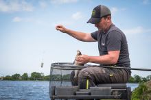 Matrix Krmítko Plastové Orbit X-Small (9)