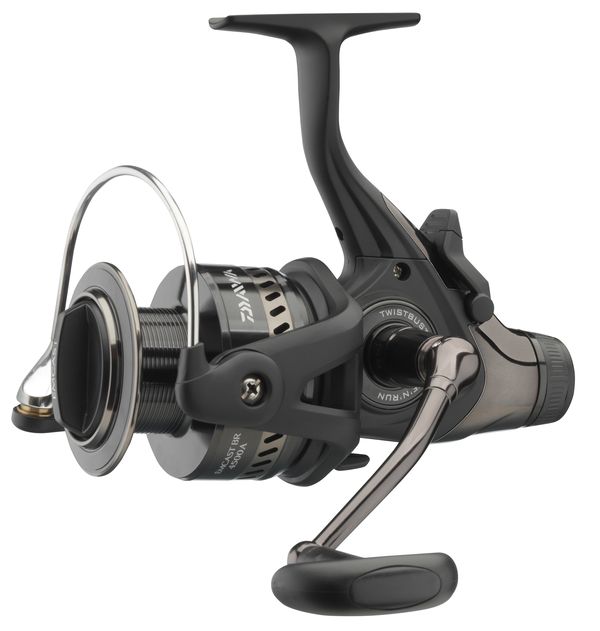 Daiwa naviják emcast br 4000 a