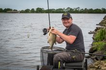 Matrix Krmítko Plastové Orbit Medium (13)