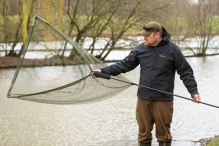 Wychwood Kaprový Podběrák Extremis 42 inch Landing Net And 2 Piece Handle (8)