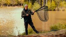 Giants Fishing Plovoucí Podběrák s Pogumovanou Síťkou Deluxe 220 cm 70x70 cm (9)