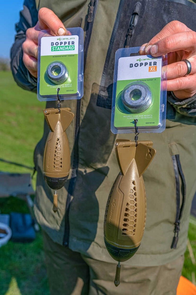Korum Zakrmovací Raketa Bopper Bait Dropper (1)