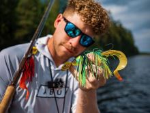 Abu Garcia Třpytka Beast Bladed Jig Sinking Firetiger 25 cm 50 g (3)
