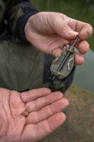 Korum Krmítko Camo Method Small (12)