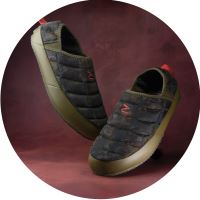 One More Cast Nazouváky Splash Camo Fleece Lined Slippers