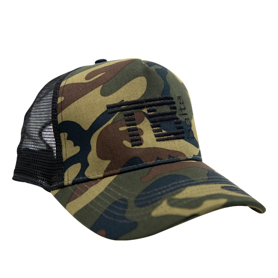 Tb baits kšiltovka black camo trucker cap
