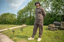 Avid Carp Mikina Compound Zip Hoodie Brown (4)