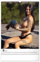 PGCZ Nástěnný Kalendář Girls And Carps 2025 33x46 cm (10)