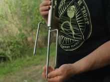 Delphin Nerezový Zapichovací Držák Deštníku TRIB 3x Hrot (3)