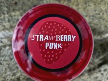 G.B.U. Dipované Boilies Bullets Strawberry Punk 200 g (2)
