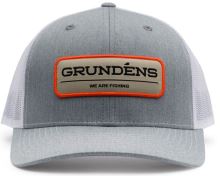 Grundéns Kšiltovka We Are Fishing Trucker - Heather Grey/White Grundéns Kšiltovka We Are Fishing Trucker - Heather Grey/White