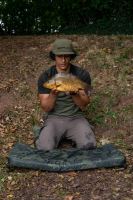 Korum Podložka s Važícím Sakem a Taška Camo Fishcare Set (4)