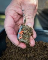 Matrix Krmítko Plastic Cage Feeder L (20)